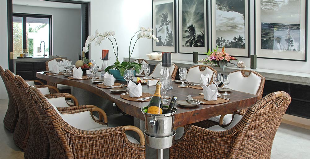 Villa Hana - Dining table setup